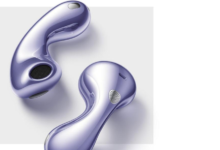 How to Choose The Best Earbuds for Commuters and Travelers